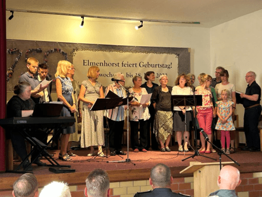 Der Chor Elmenhorst beim Festakt im Juni 2023 im Fritz-Reuter-Saal.